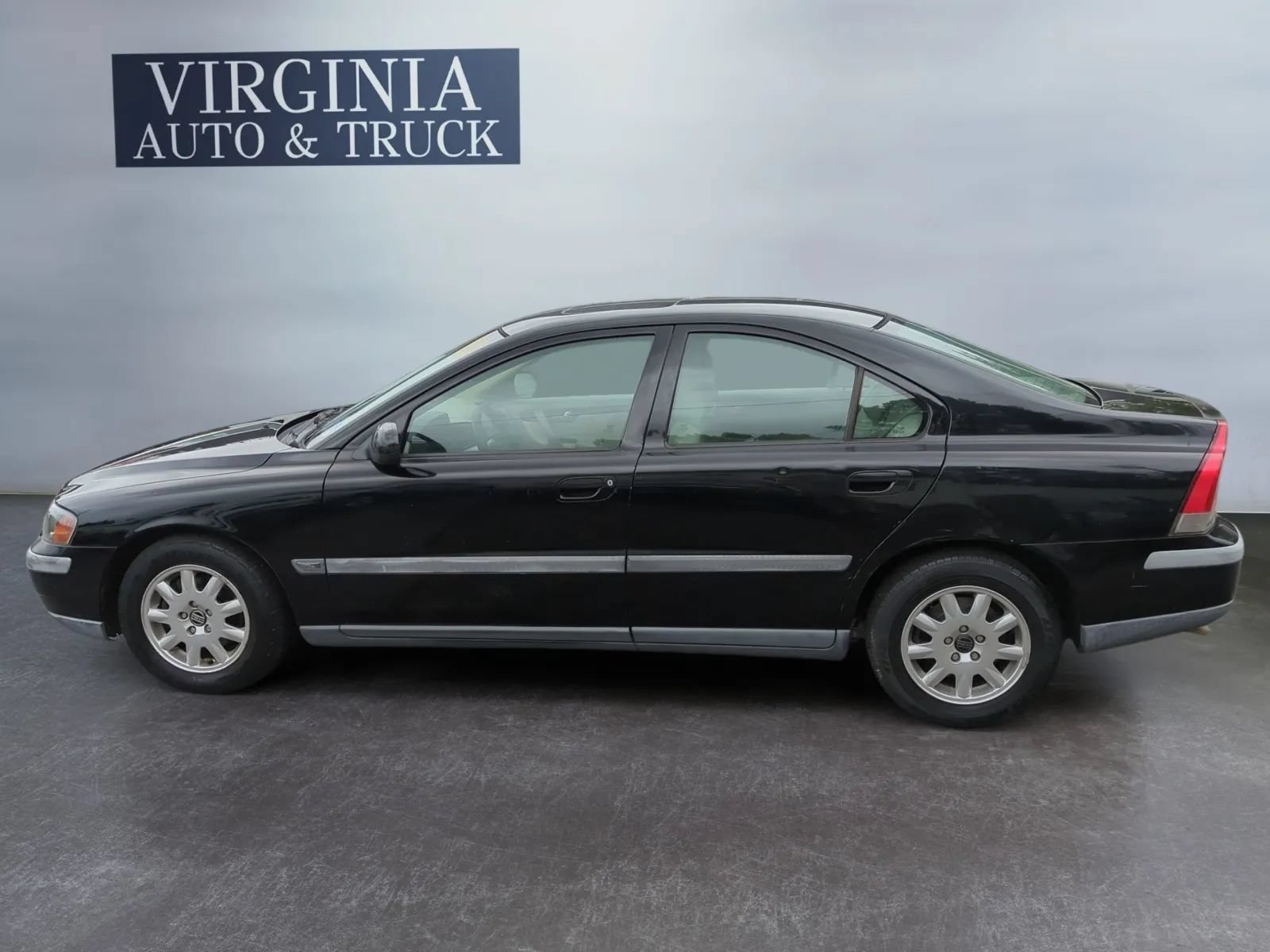 Used 2002 Volvo S60 2.4 FWD image 2