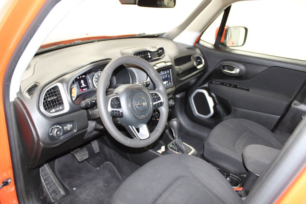 Used 2019 Jeep Renegade Latitude image 21