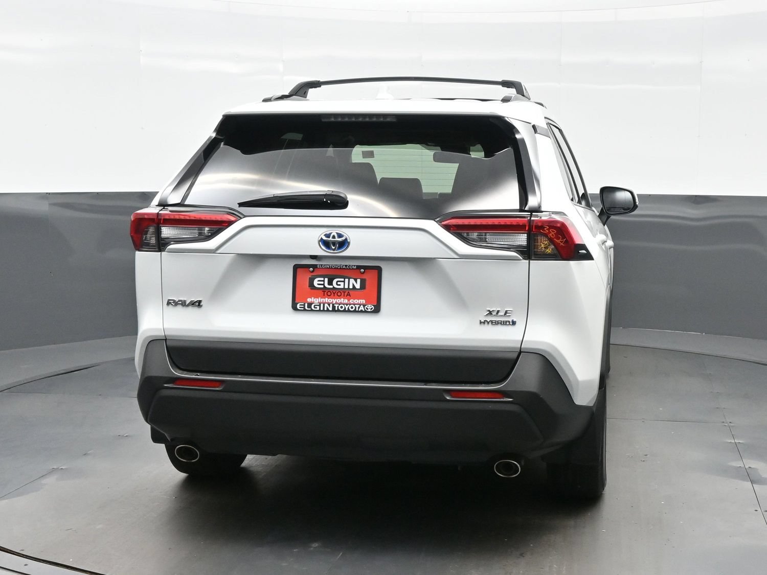 Used 2024 Toyota RAV4 XLE Premium AWD/4WD image 5