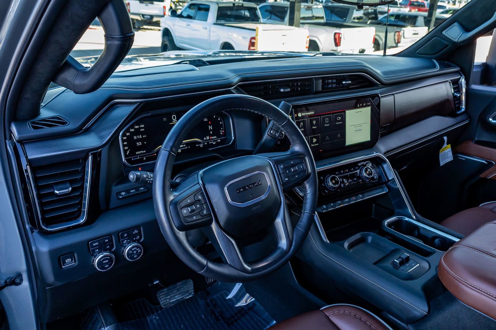 Used 2024 GMC Sierra 3500 Denali Ultimate AWD/4WD image 16
