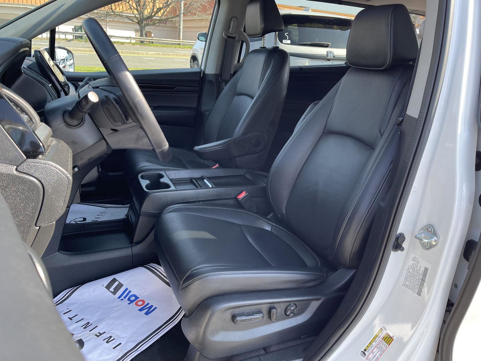 Used 2023 Honda Odyssey Touring image 16