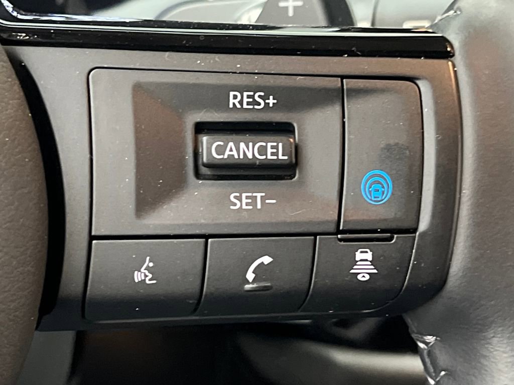 Used 2025 Nissan Pathfinder SL image 44