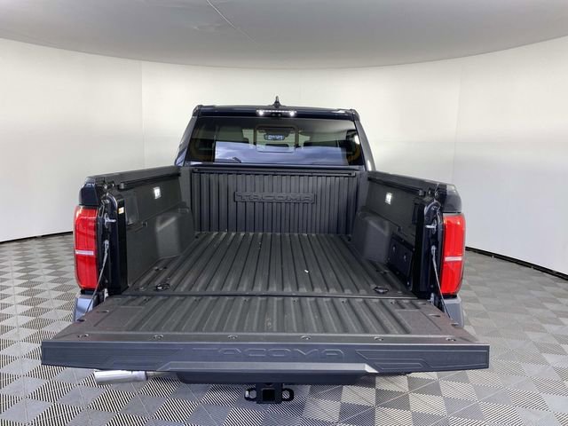 Used 2025 Toyota Tacoma Limited AWD/4WD image 8