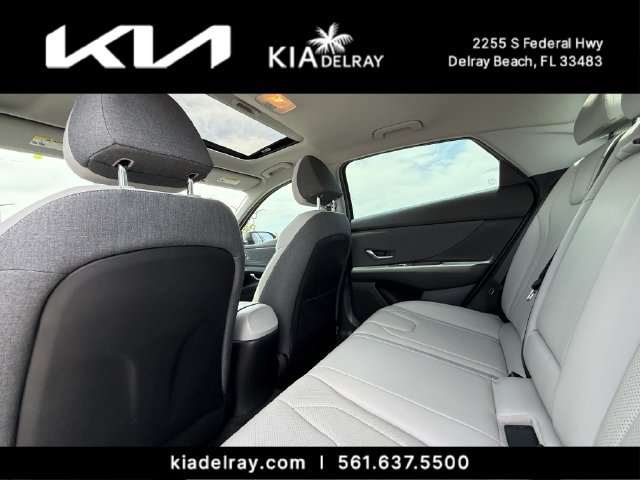 Used 2023 Hyundai Elantra Limited w/ Cargo Package FWD image 15