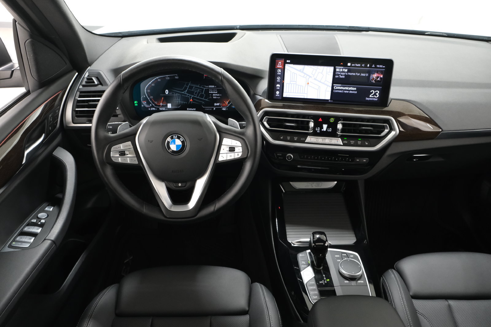 Used 2024 BMW X3 xDrive30i w/ Premium Package w/ZPA AWD/4WD image 11