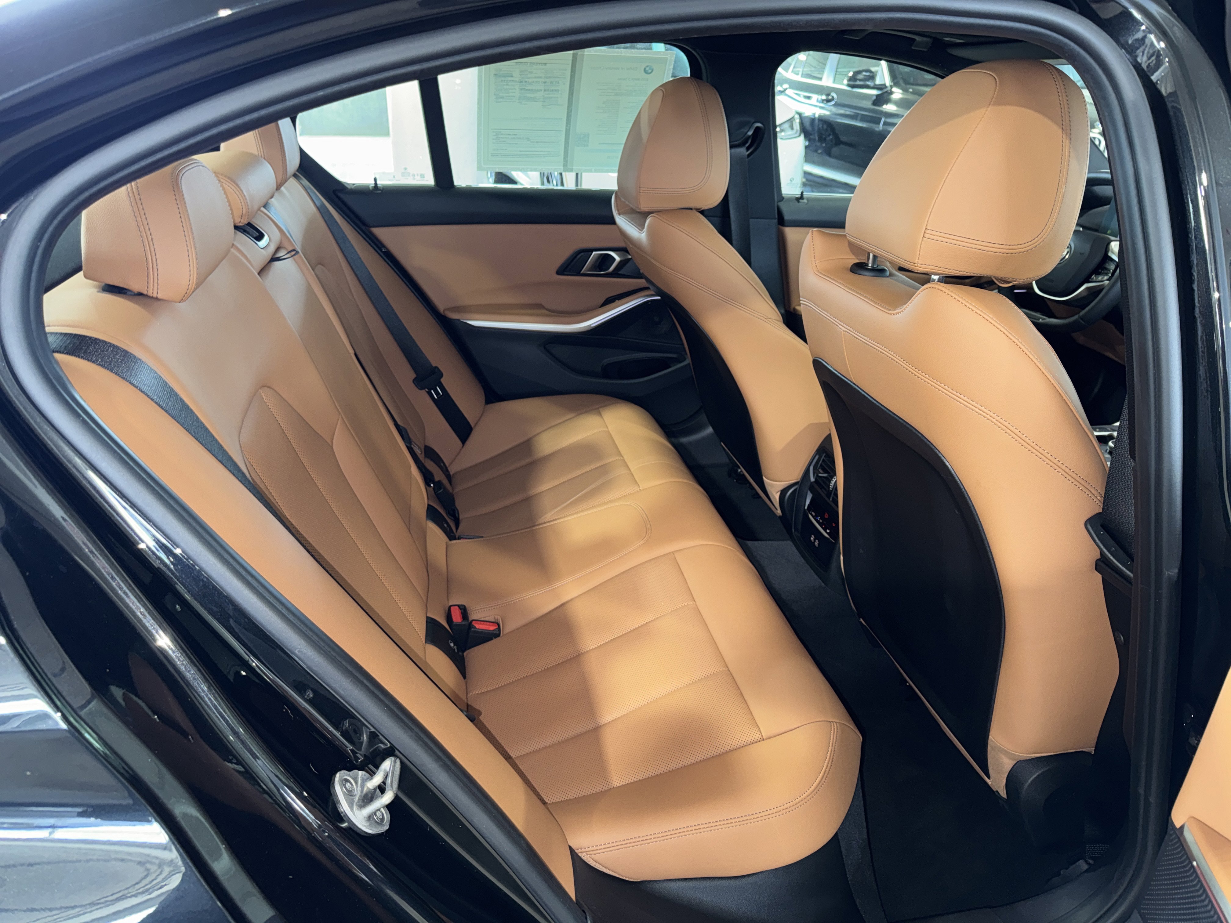 Certified 2025 BMW 330i xDrive Sedan w/ Convenience Package image 12