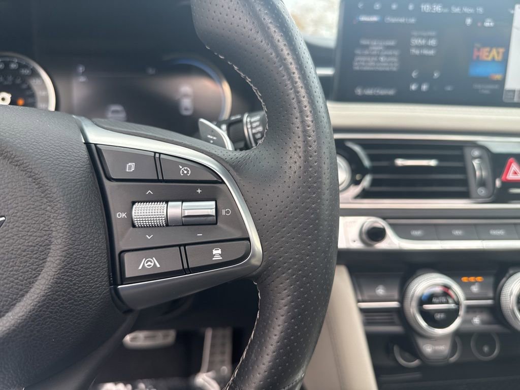 Used 2023 Genesis G70 3.3T w/ Sport Advanced Package image 16