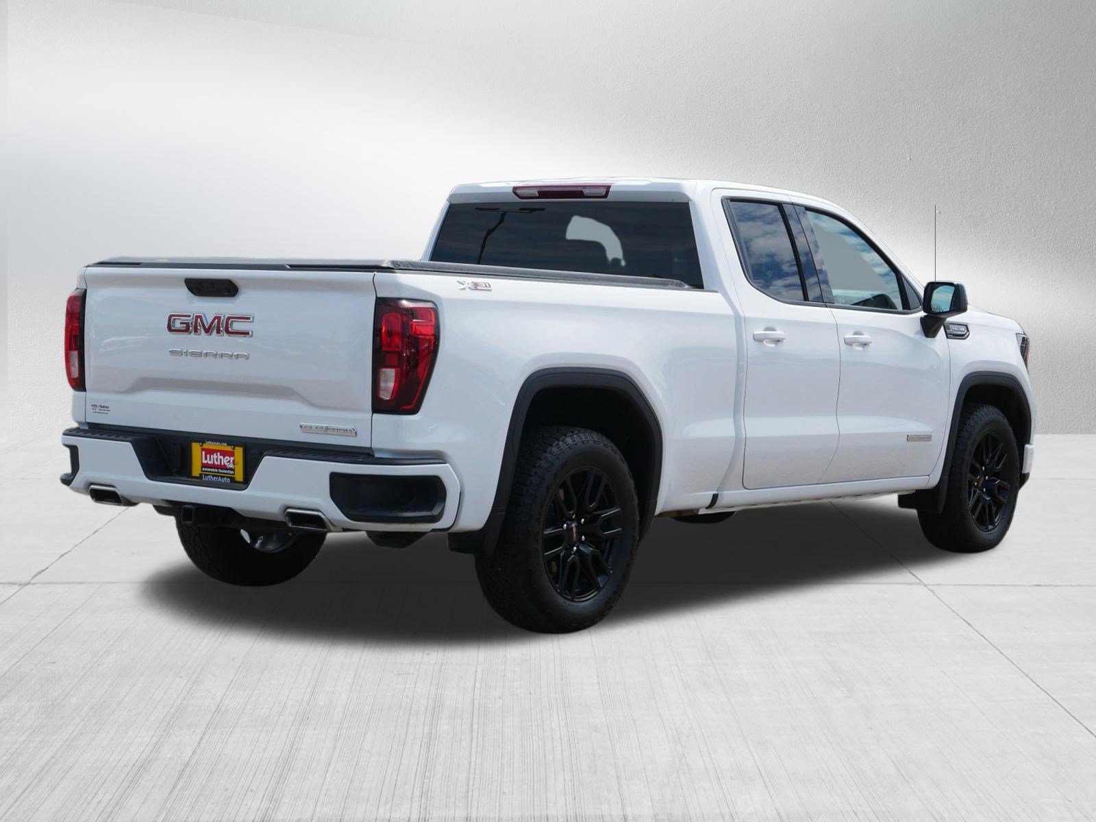 Used 2023 GMC Sierra 1500 Elevation w/ X31 Off-Road Package AWD/4WD image 7