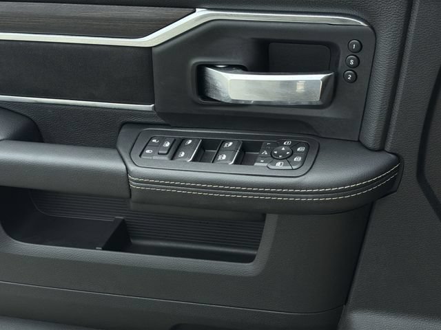 New 2026 RAM 3500 Laramie AWD/4WD image 29