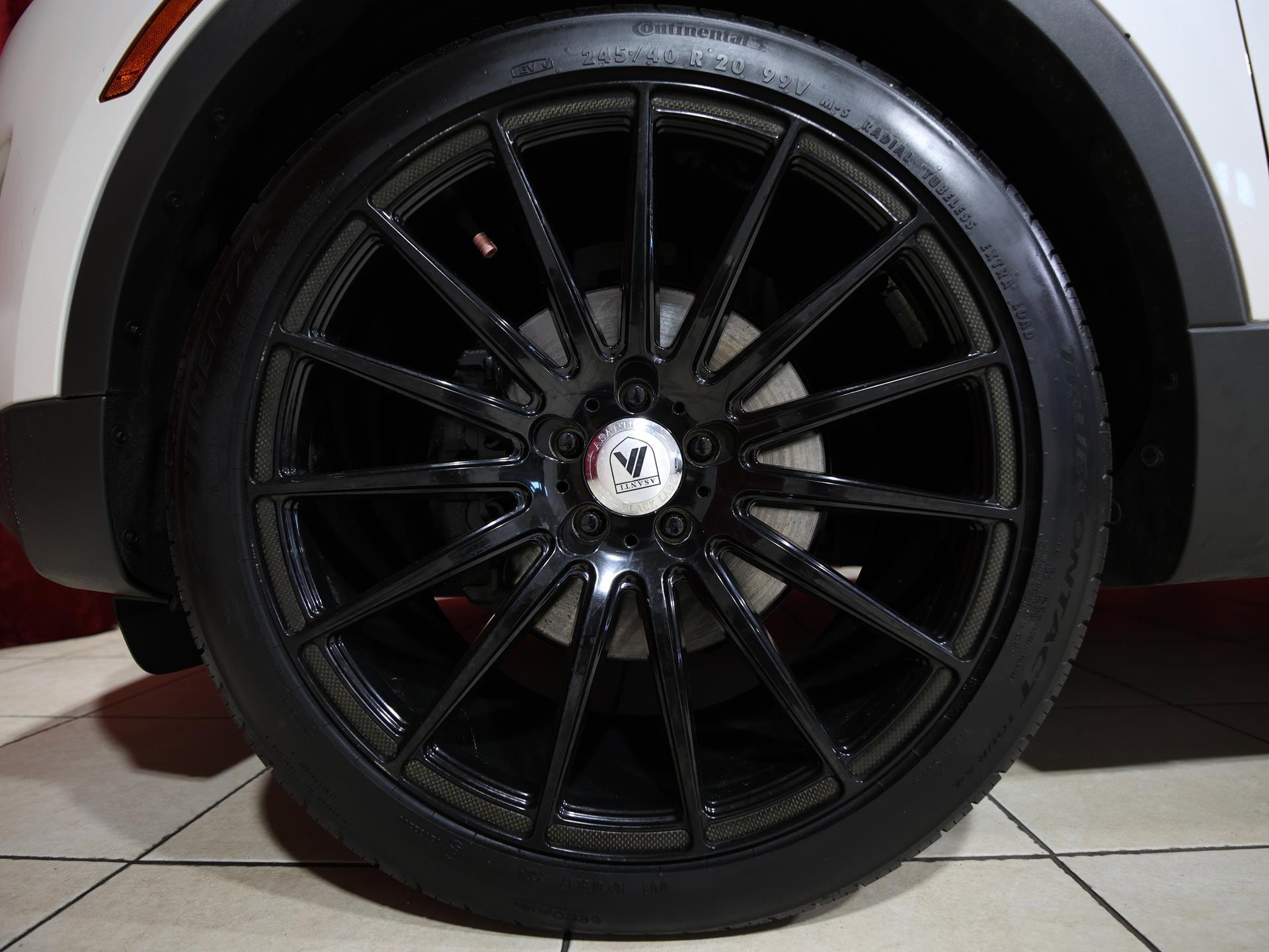 Used 2017 Lincoln MKC Premiere image 7