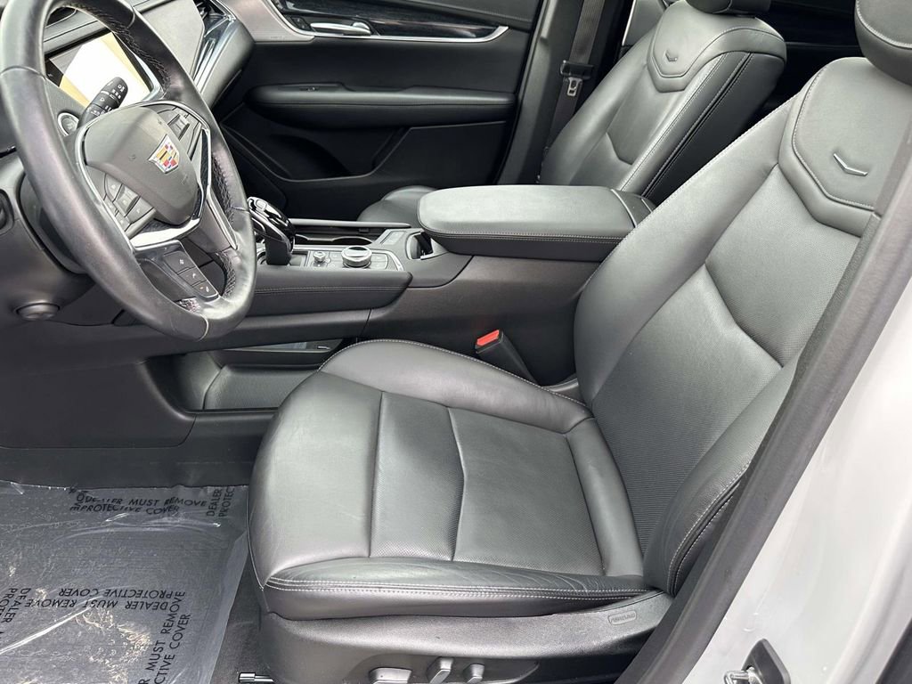 Used 2024 Cadillac XT5 Premium Luxury w/ LPO, Floor Liner Package image 21