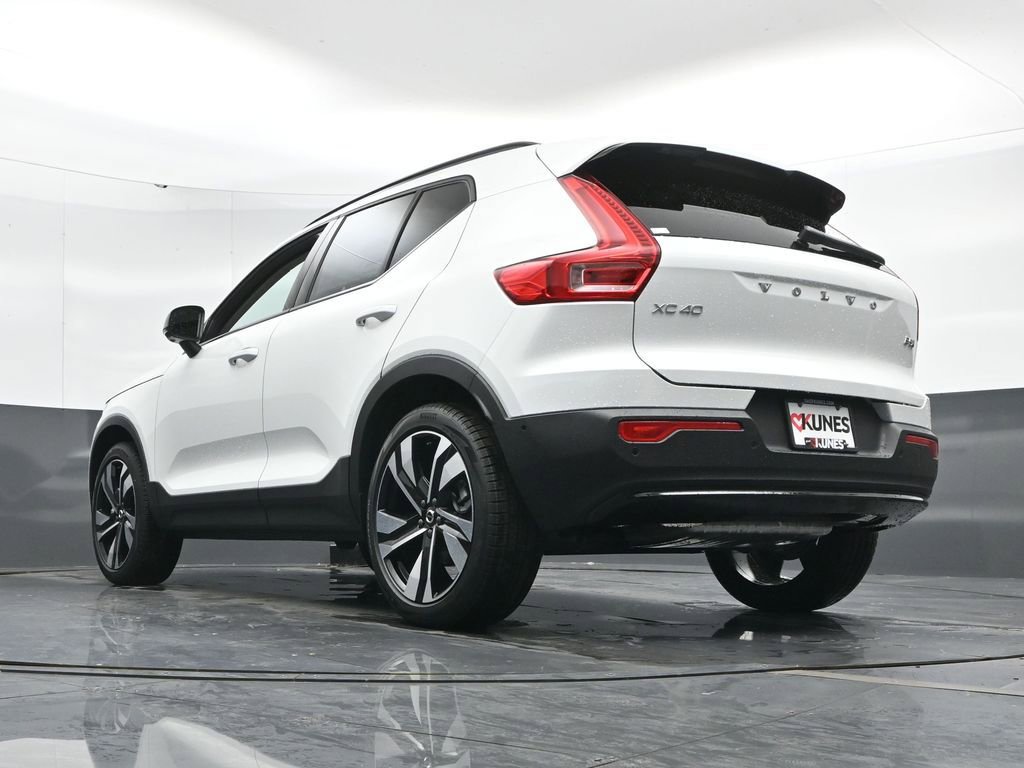 New 2026 Volvo XC40 B5 Ultra w/ Climate Package AWD/4WD image 46