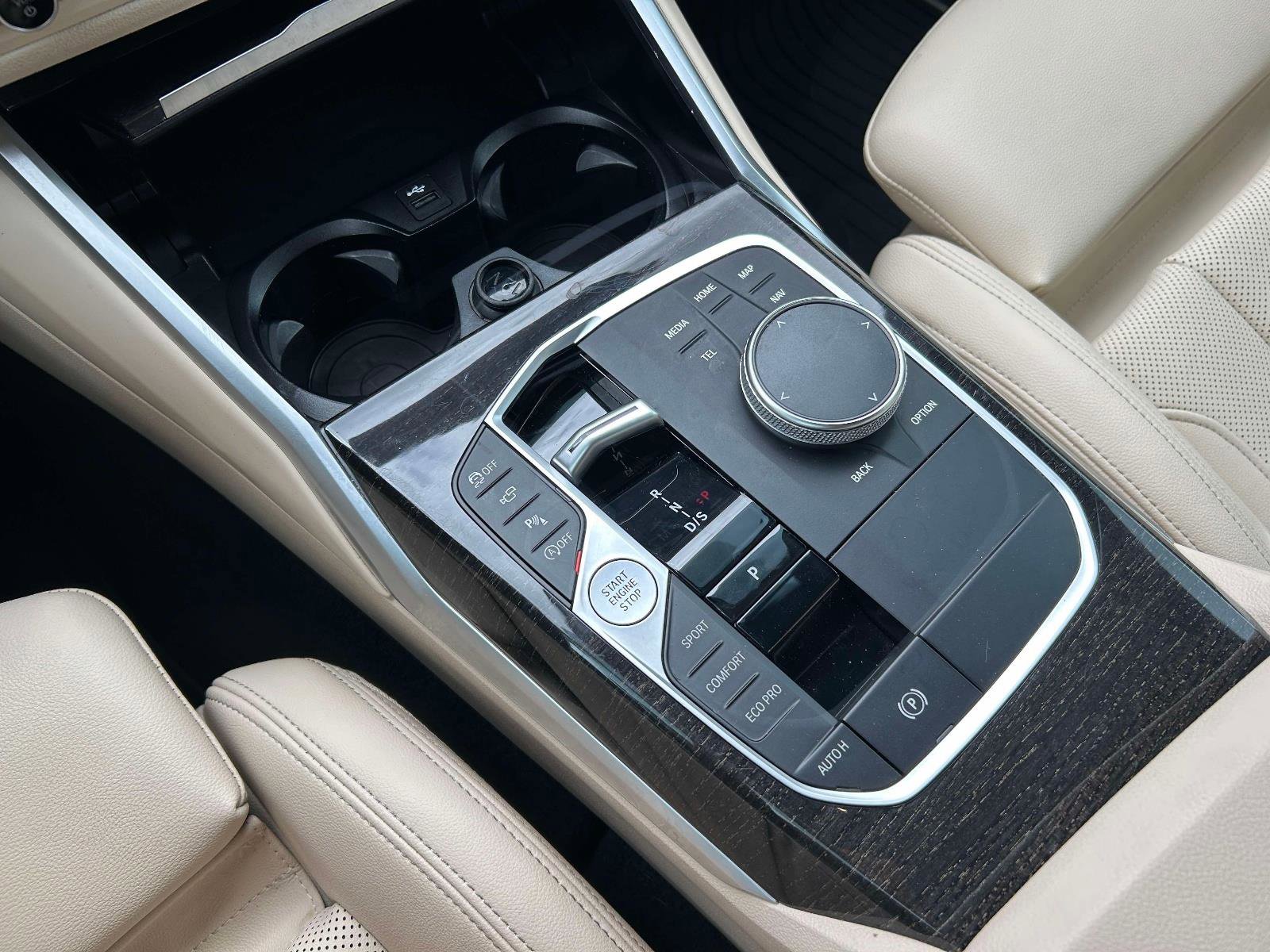 Used 2023 BMW 330i Sedan w/ Premium Package image 28