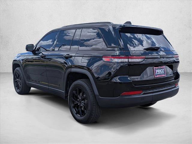 Used 2024 Jeep Grand Cherokee Altitude AWD/4WD image 8