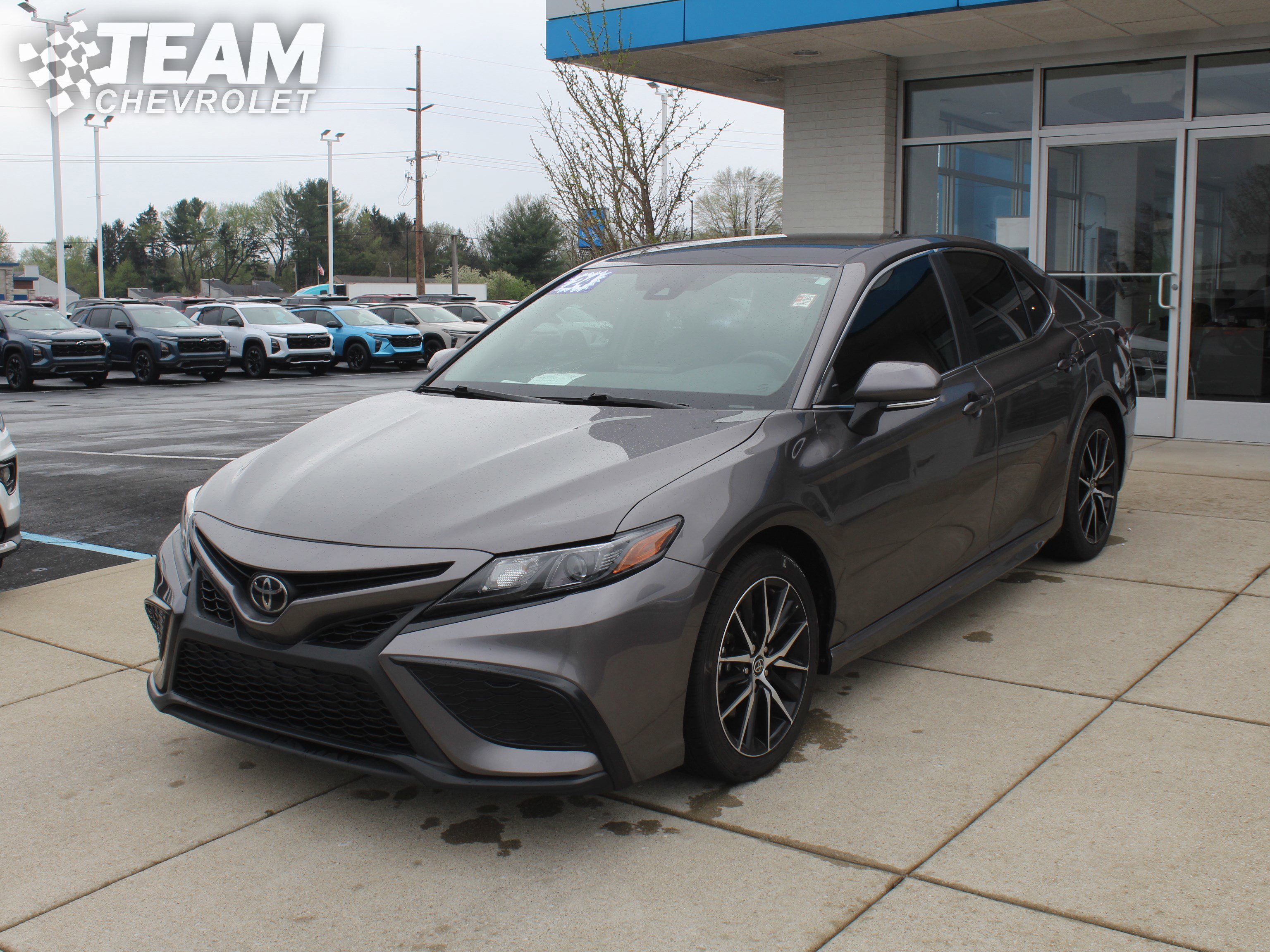 Used 2024 Toyota Camry SE image 8