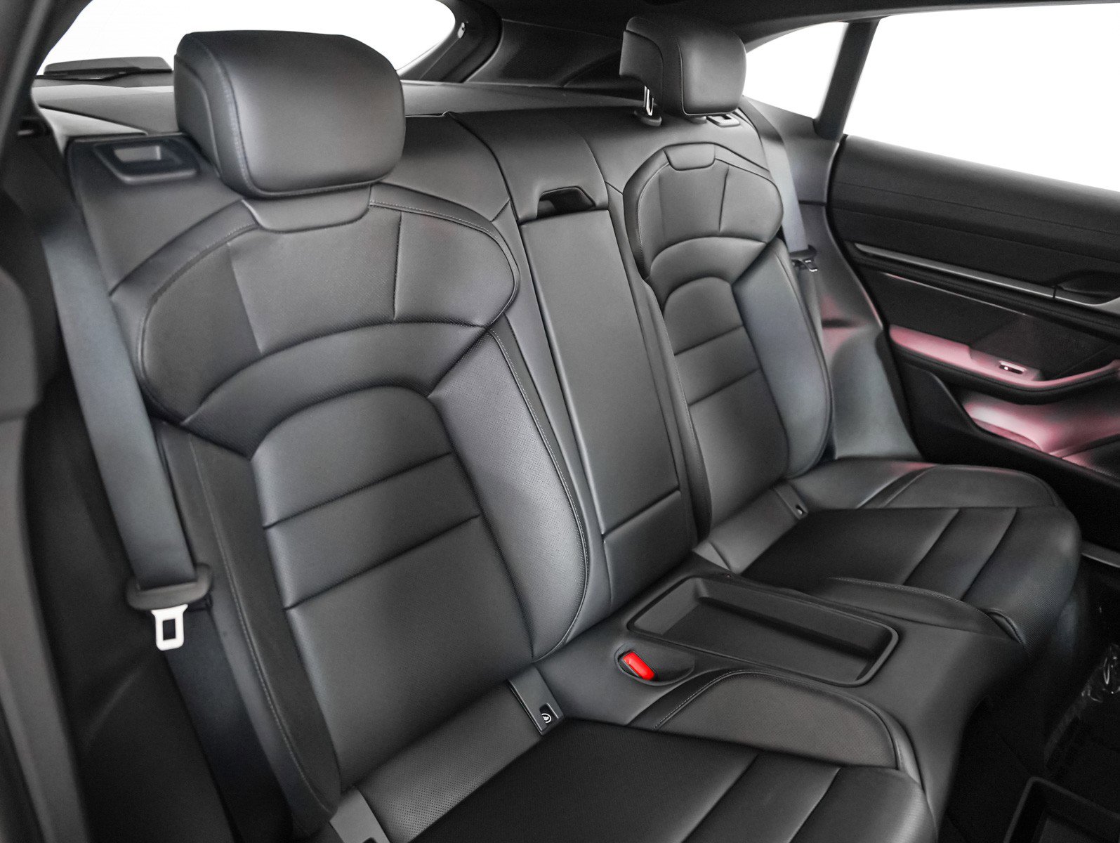 Certified 2025 Porsche Taycan 4 Cross Turismo image 6