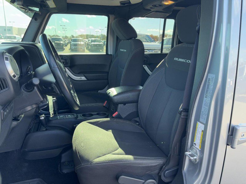 Used 2017 Jeep Wrangler Unlimited Rubicon w/ Connectivity Group image 9