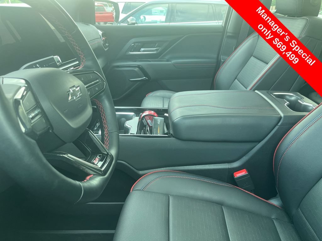 Used 2025 Chevrolet Silverado EV RST AWD/4WD image 9