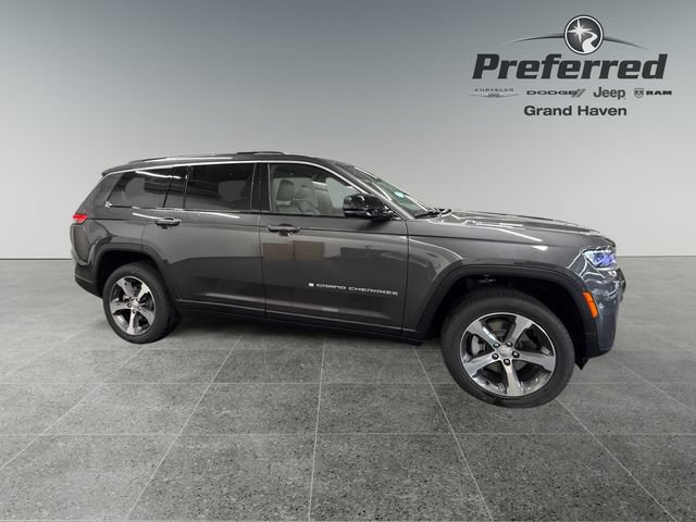 New 2026 Jeep Grand Cherokee L Limited w/ Trailer Tow Package AWD/4WD image 9