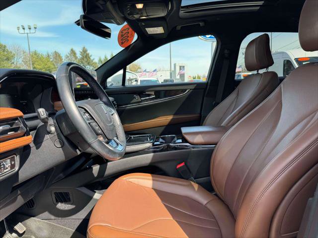 Used 2023 Lincoln Nautilus Reserve AWD/4WD image 13