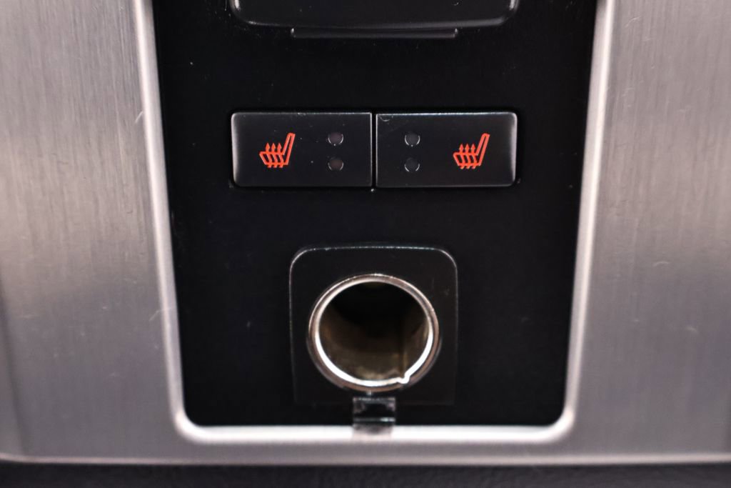 Used 2016 Ford F150 Platinum w/ Equipment Group 701A Luxury AWD/4WD image 17