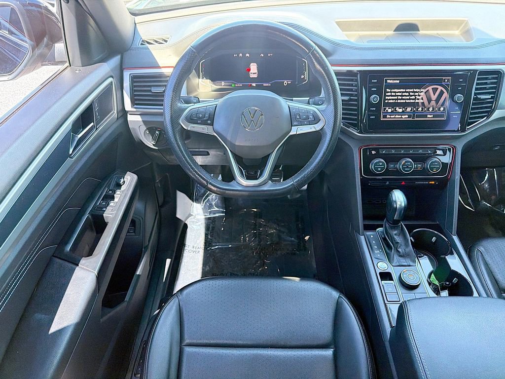 Used 2020 Volkswagen Atlas Cross Sport SEL R-Line AWD/4WD image 16