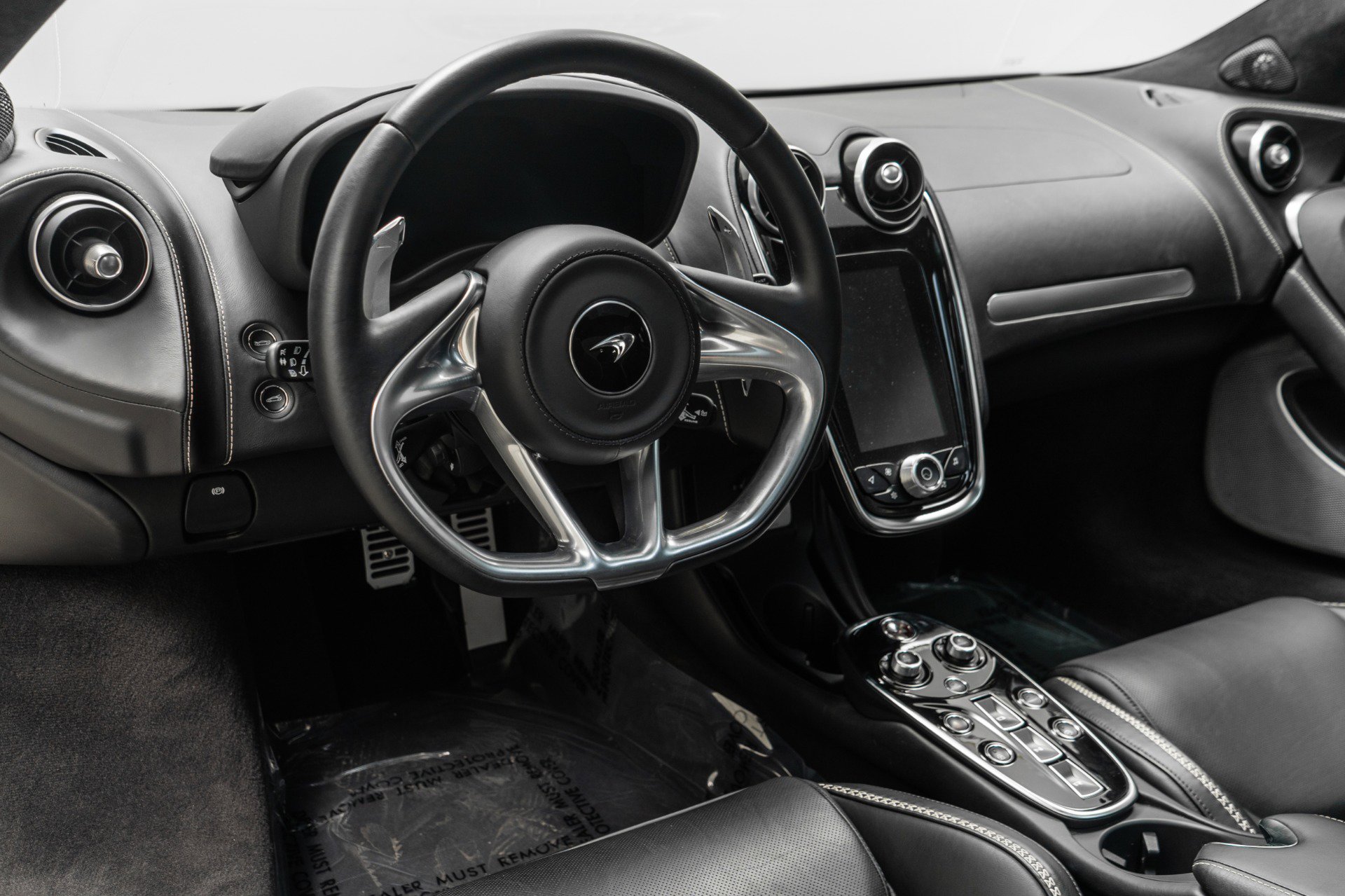 Used 2022 McLaren GT image 14