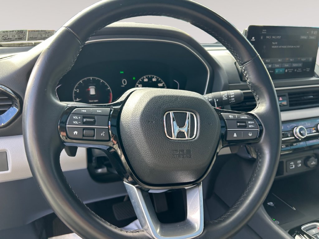 Certified 2025 Honda Pilot Touring image 12