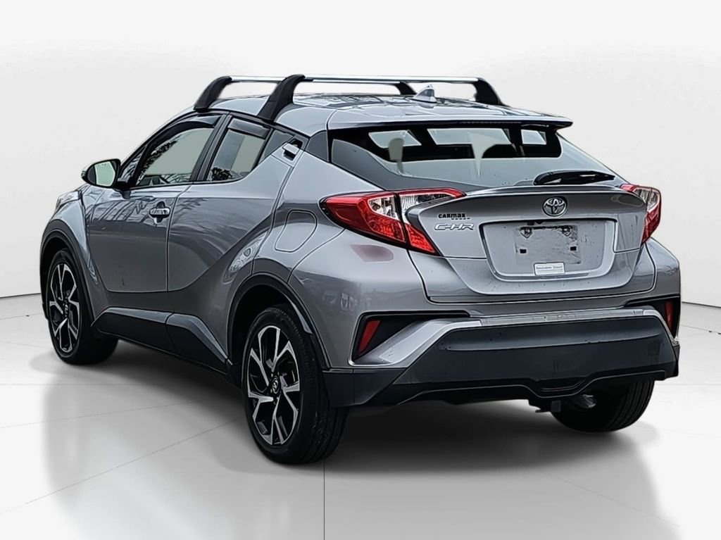 Used 2018 Toyota C-HR XLE image 5