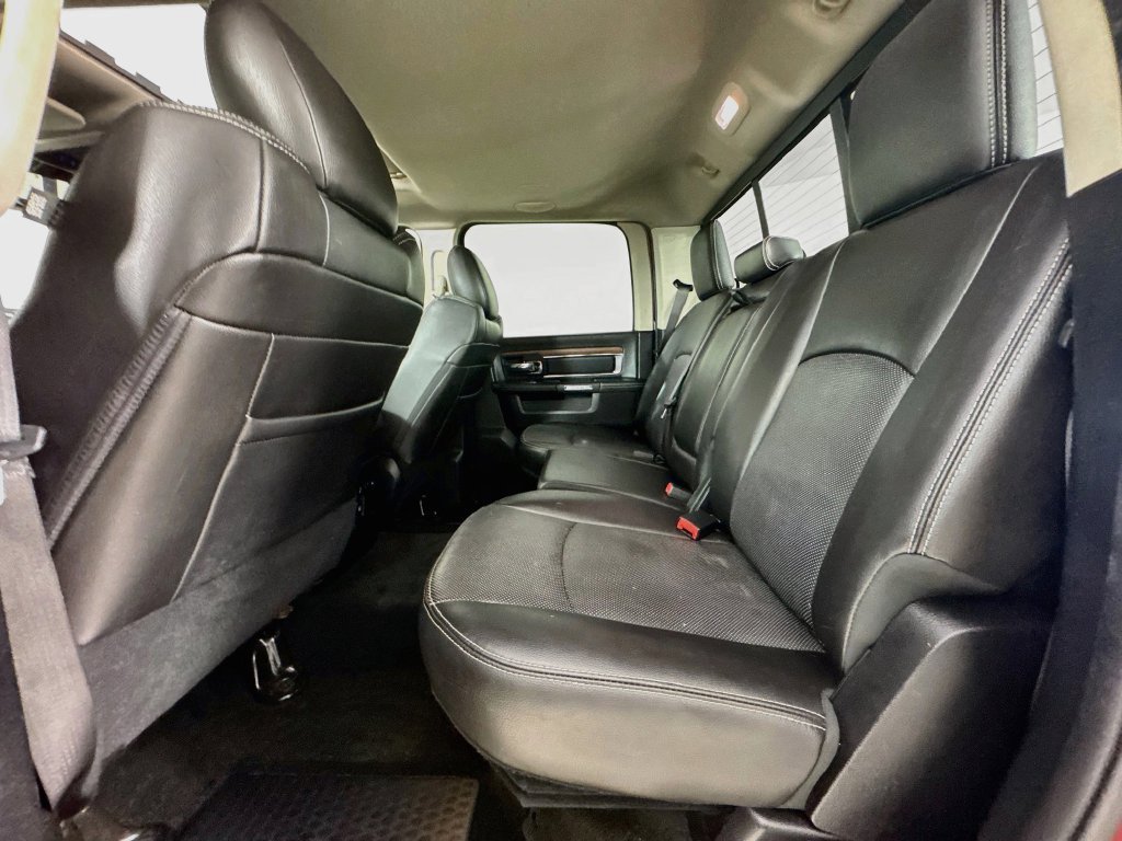 Used 2015 RAM 1500 Laramie w/ Convenience Group AWD/4WD image 31