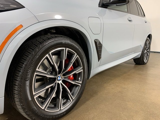 Used 2026 BMW X5 xDrive50e w/ M Sport Package image 39