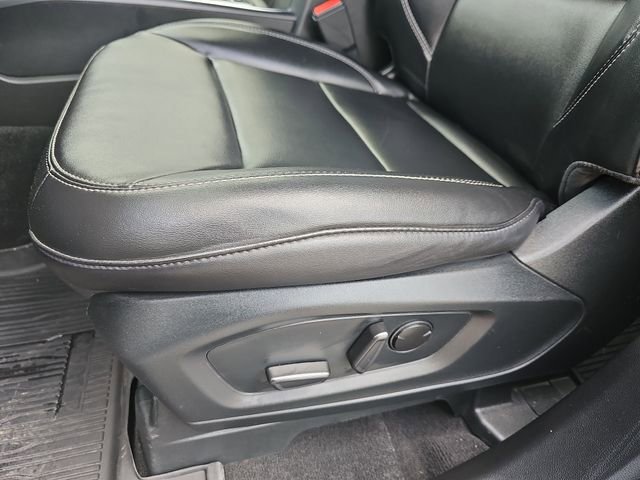 Used 2023 Ford Explorer XLT w/ Equipment Group 202A image 20