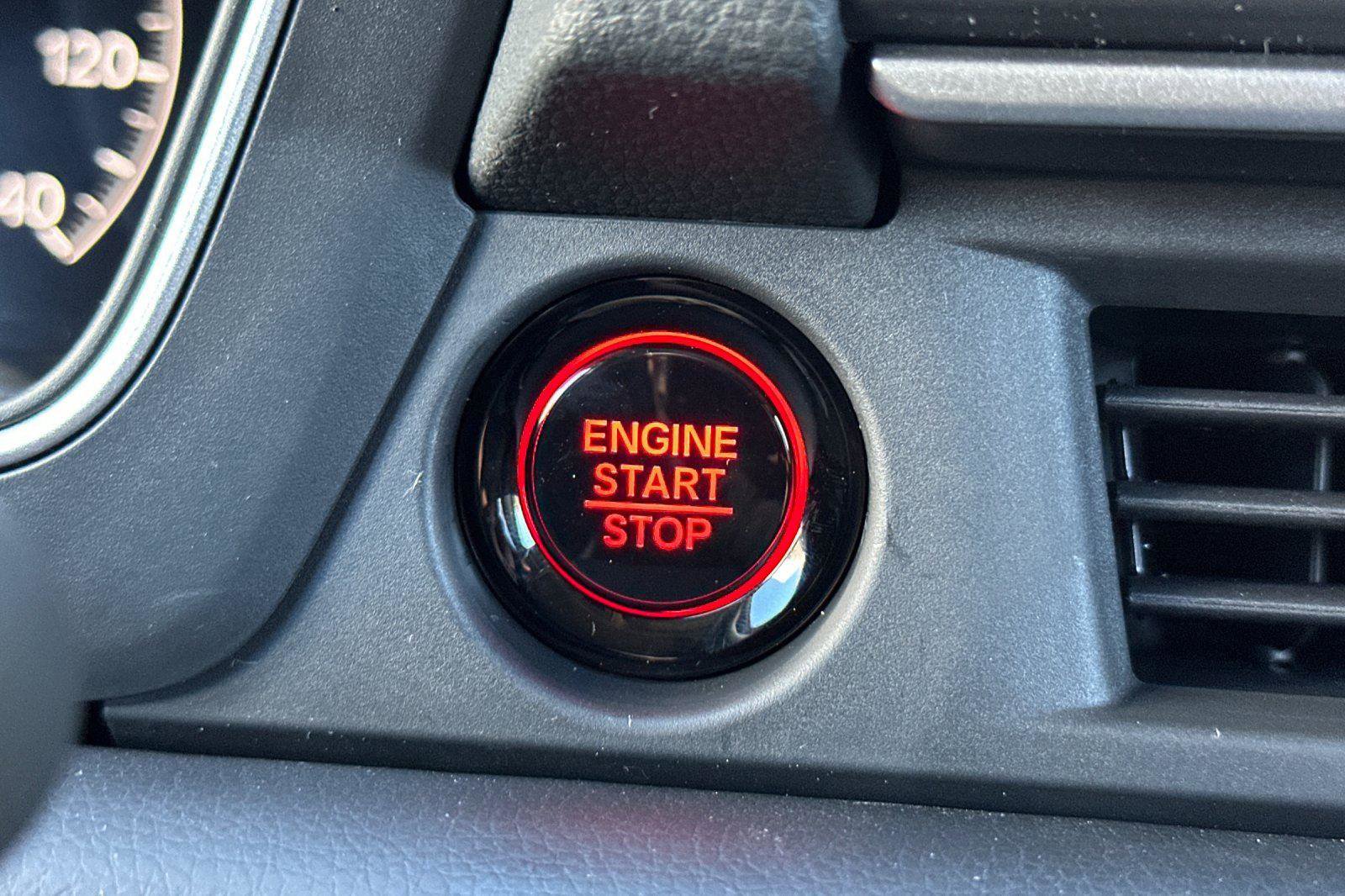 New 2025 Honda Pilot Touring image 21