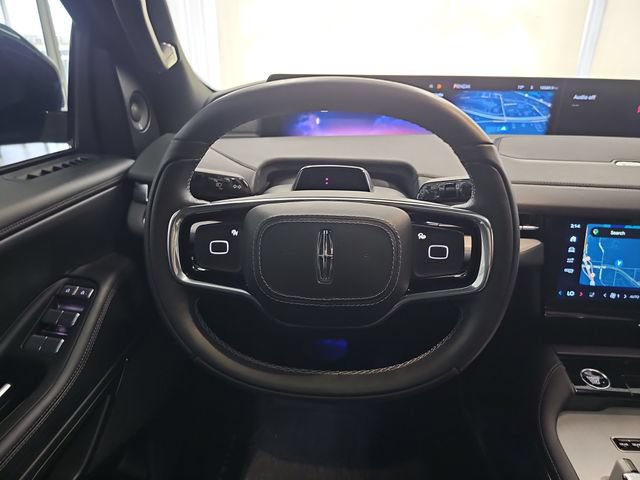 Used 2025 Lincoln Navigator L Reserve w/ Jet Appearance Package AWD/4WD image 14