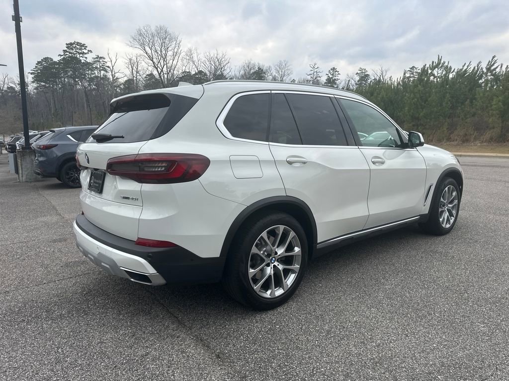 Used 2021 BMW X5 sDrive40i w/ Premium Package image 13