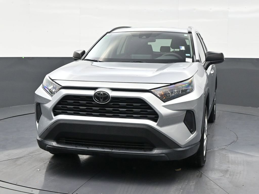 Used 2020 Toyota RAV4 LE FWD image 8