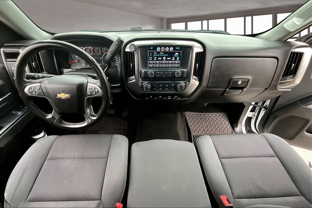 Used 2018 Chevrolet Silverado 1500 LT w/ LT Convenience Package image 8