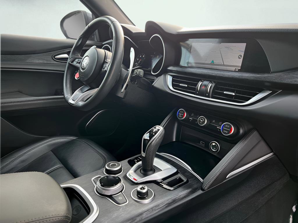 Used 2023 Alfa Romeo Stelvio Sprint RWD image 34