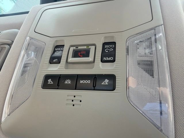 Used 2020 Toyota RAV4 XLE Premium AWD/4WD image 25