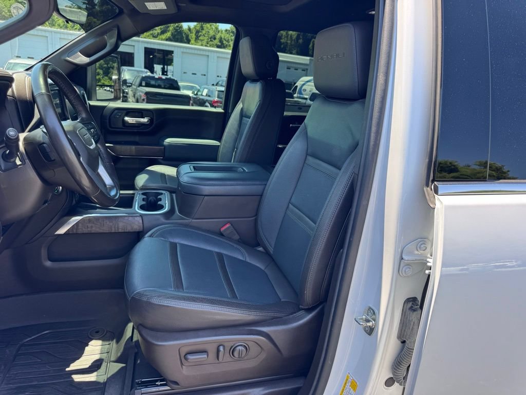 Used 2020 GMC Sierra 2500 Denali w/ Denali Ultimate Package AWD/4WD image 22