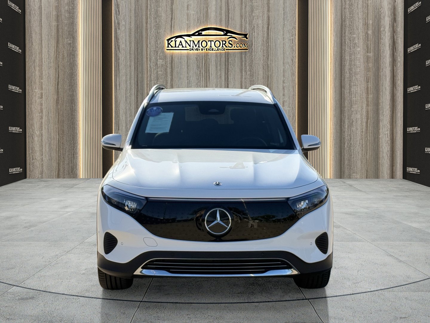 Used 2025 Mercedes-Benz EQB 250+ image 2