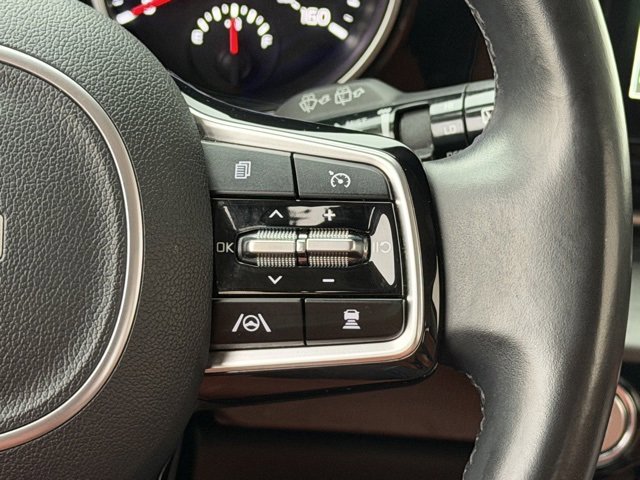 Used 2022 Kia Carnival SX image 24