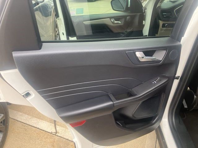Used 2021 Ford Escape SEL w/ Technology Package FWD image 19