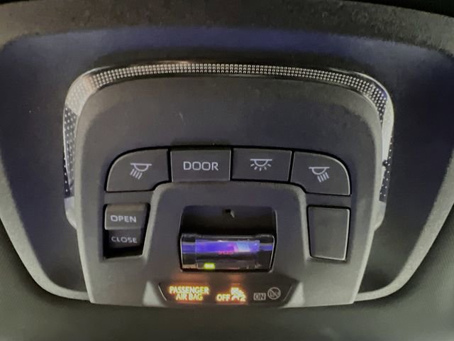 New 2025 Toyota Crown Signia image 18