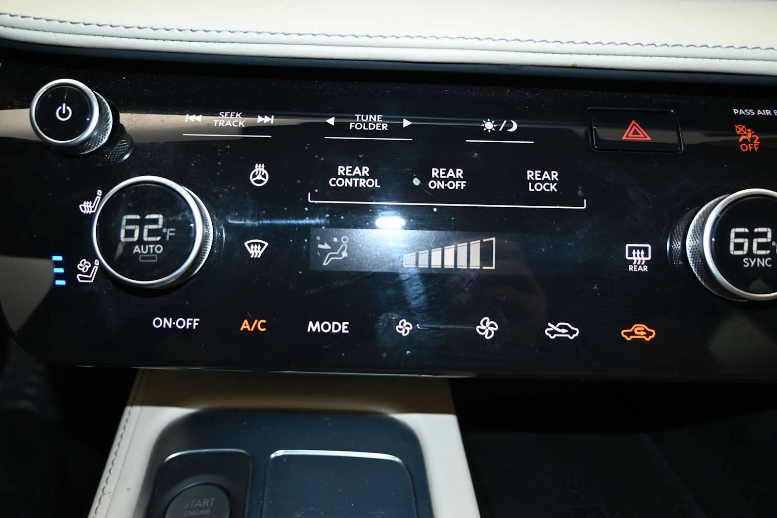 Used 2023 INFINITI QX60 Luxe w/ Cargo Package AWD/4WD image 14