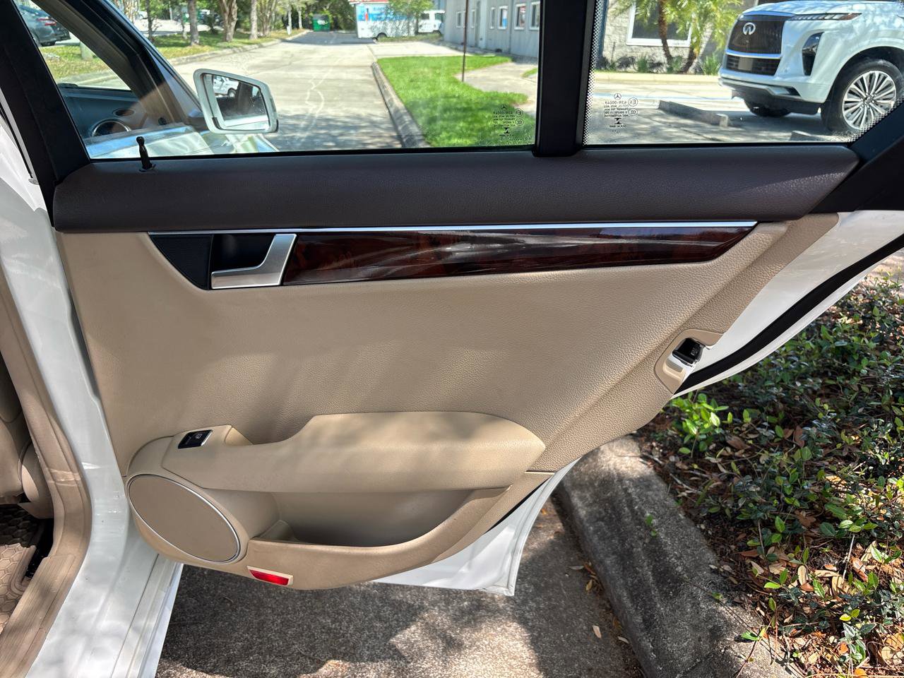 Used 2014 Mercedes-Benz C 250 Sedan image 23