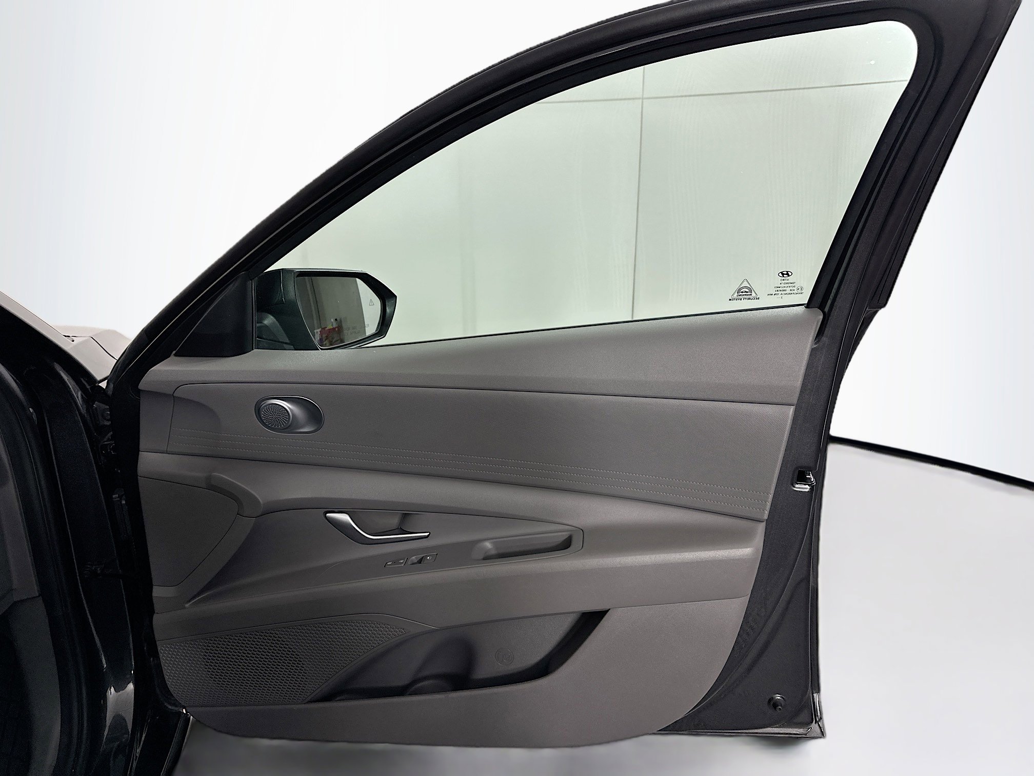 Used 2023 Hyundai Elantra SEL image 30