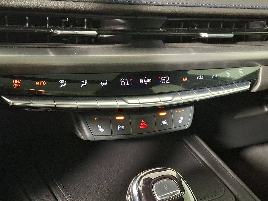 Certified 2024 Cadillac XT4 Sport w/ Cold Weather Package AWD/4WD image 18