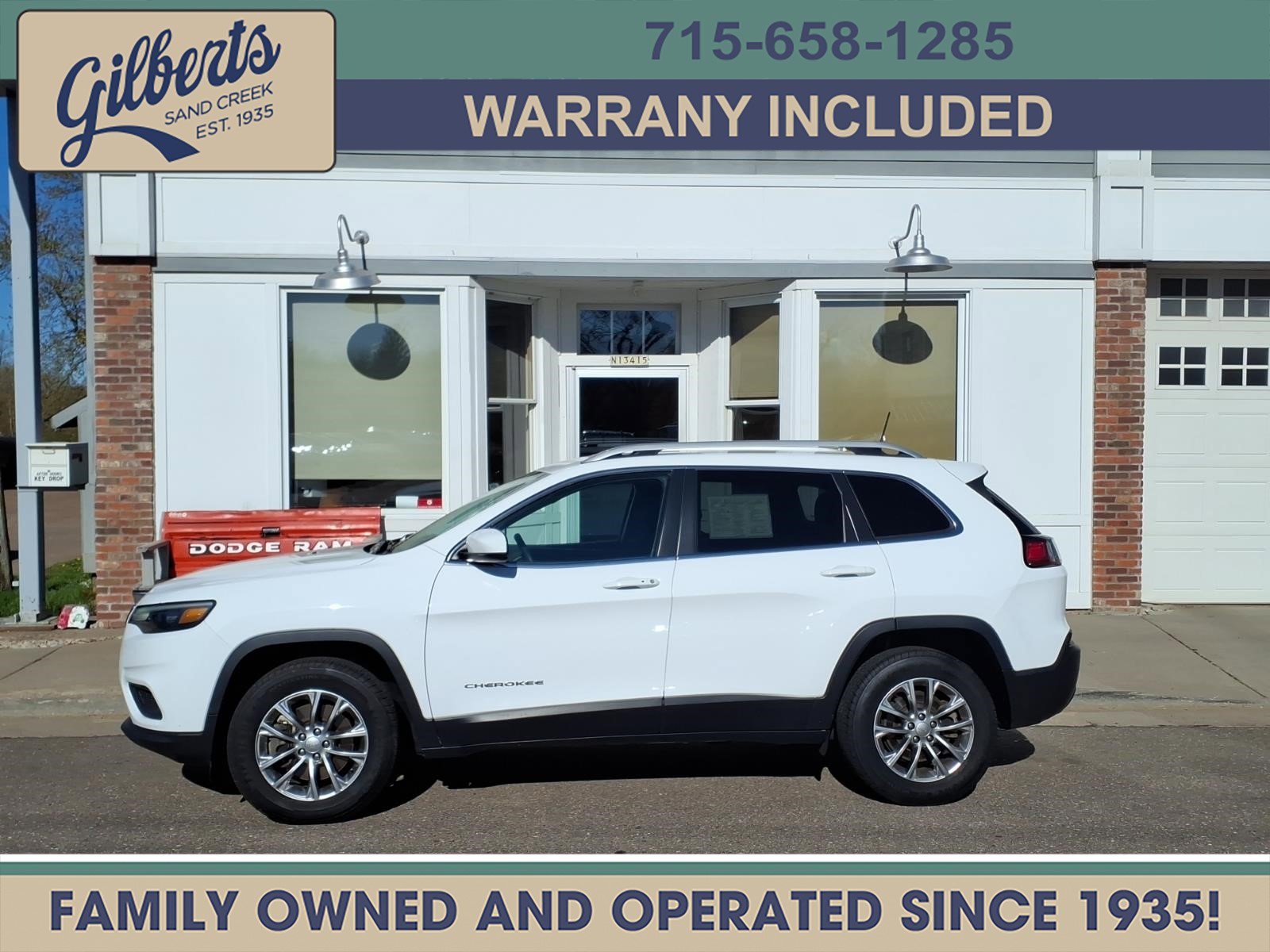 Used 2021 Jeep Cherokee Latitude Lux w/ Mopar Interior Package AWD/4WD image 1