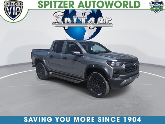 Used 2025 Chevrolet Colorado Trail Boss AWD/4WD image 2